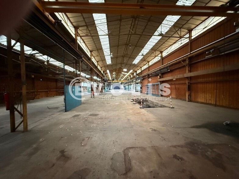 Bureau dans Mareuil-lès-Meaux à louer - Photo de l’immeuble – Image 3 sur 6