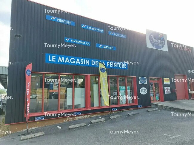 Plus de détails pour Local d’activités à vendre