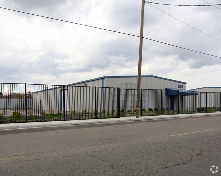 955 N Union St, Stockton, CA à louer - Photo principale – Image 1 sur 4