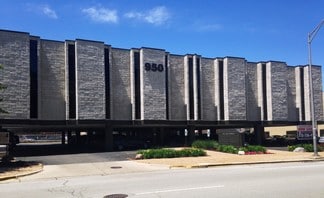Plus de détails pour 950 Lee St, Des Plaines, IL - Bureau à louer