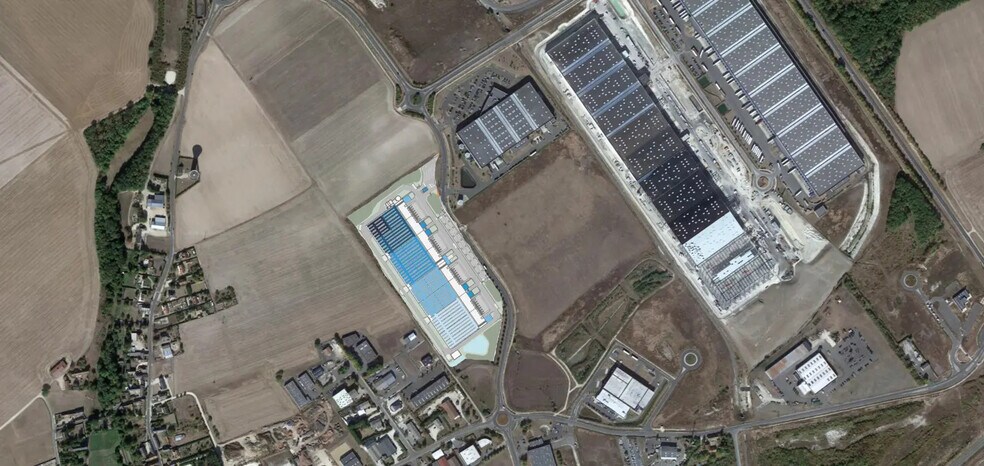 Industriel/Logistique dans Mer à louer - Photo de l’immeuble – Image 3 sur 6