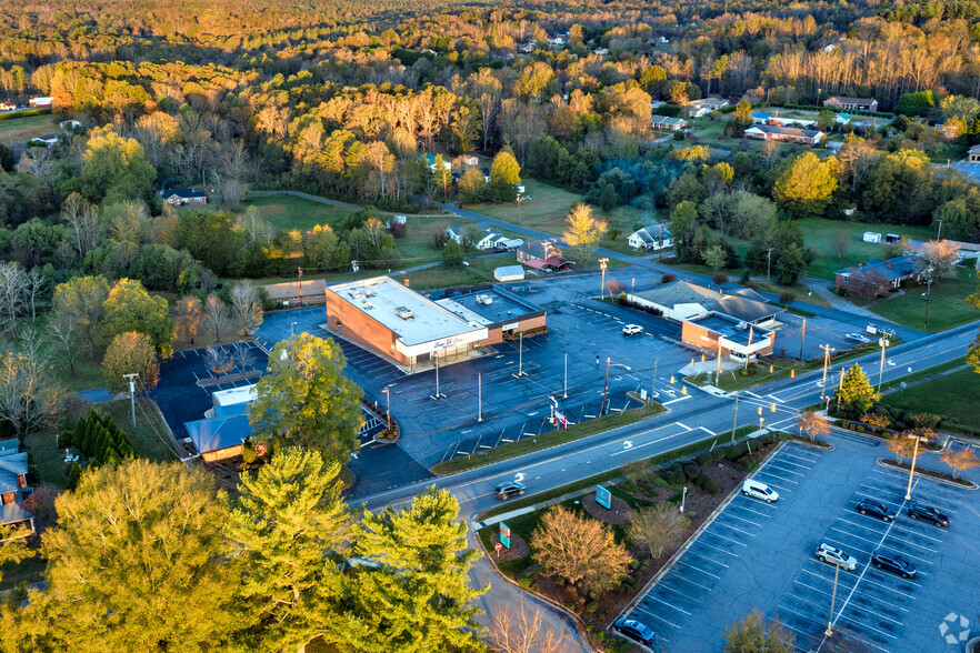 721 Malcolm Blvd, Rutherford College, NC à louer - Aérien – Image 2 sur 29