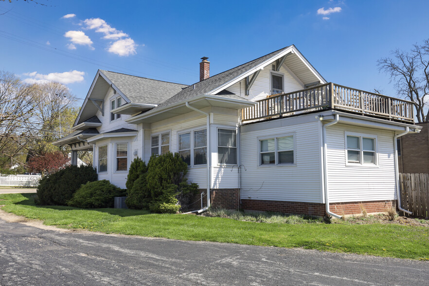 111 E Palatine Rd, Palatine, IL à vendre - Photo de l’immeuble – Image 1 sur 44