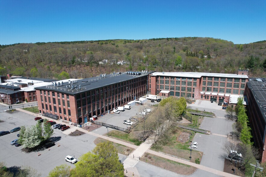 1 Oak Hill Rd, Fitchburg, MA à louer - Aérien – Image 2 sur 14