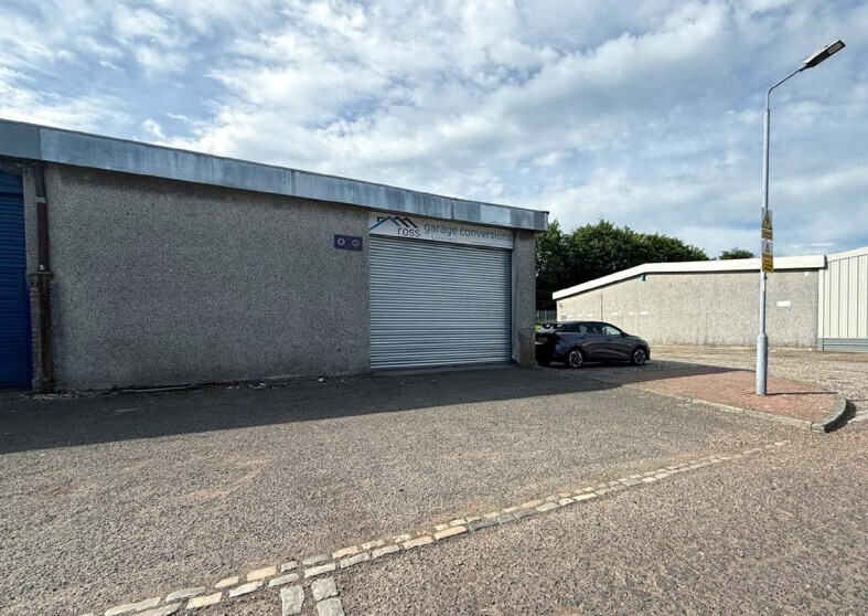Lenziemill Rd, Cumbernauld à louer - Photo de l’immeuble – Image 1 sur 4