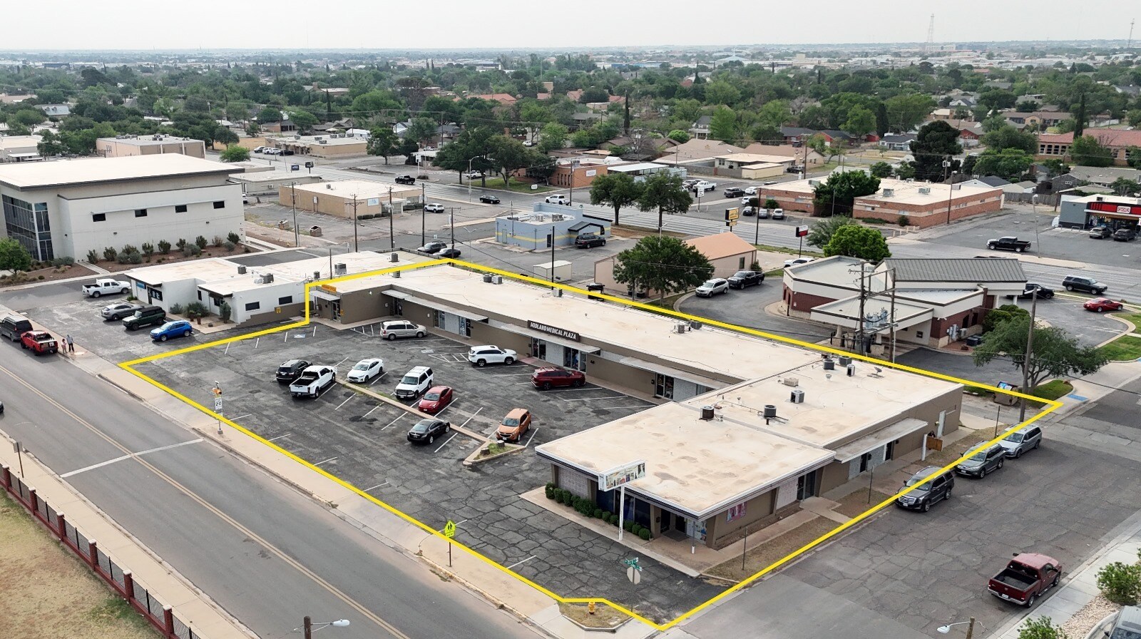 2109 W Texas Ave, Midland, TX à vendre Photo de l’immeuble– Image 1 sur 6