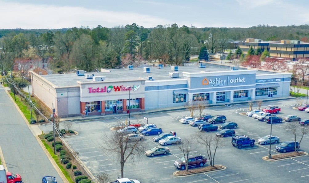 3503 W Gate City Blvd, Greensboro, NC à louer Photo intérieure– Image 1 sur 2