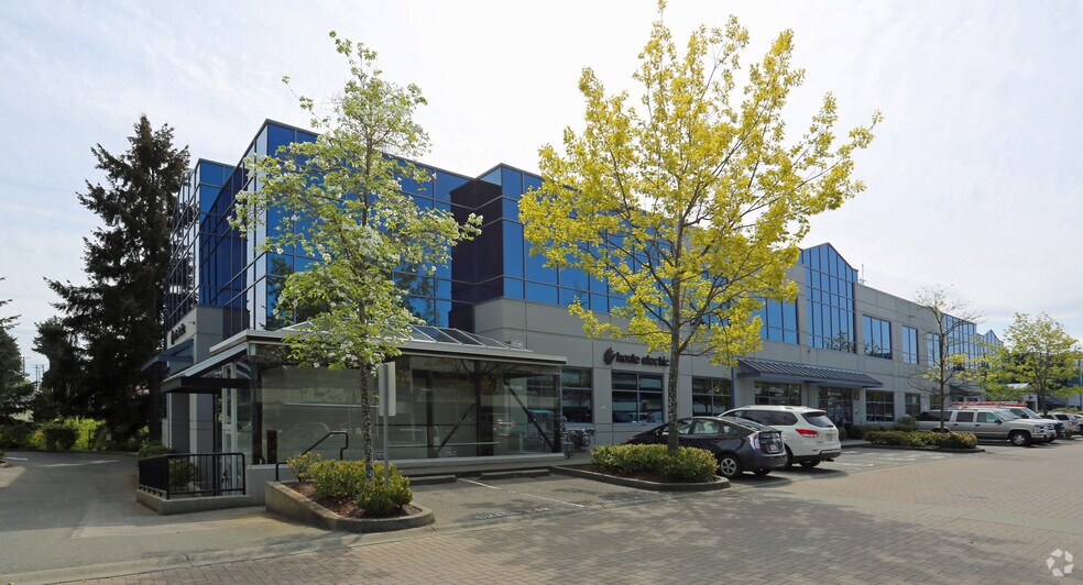 2261 Keating Cross Rd, Central Saanich, BC à louer - Photo principale – Image 1 sur 7