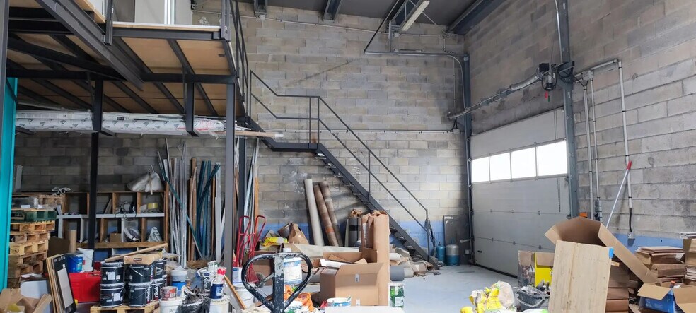 Bureau dans Saint-Pierre-du-Perray à louer - Photo intérieure – Image 2 sur 7