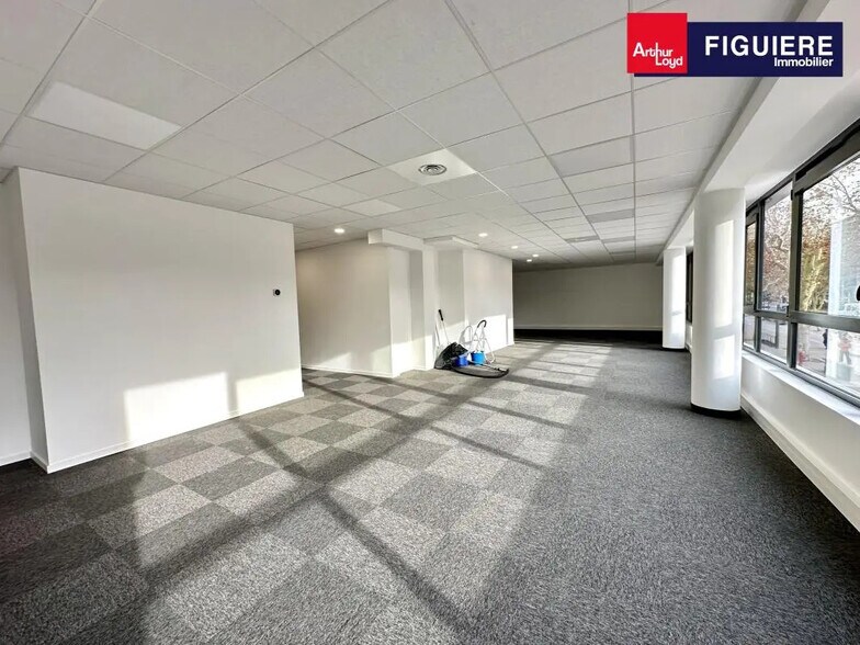 11 Avenue Des Belges, Aix-en-Provence à louer - Photo de l’immeuble – Image 2 sur 11