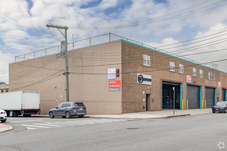 148-18 Guy R Brewer Blvd, Jamaica, NY à louer - Photo principale – Image 1 sur 5