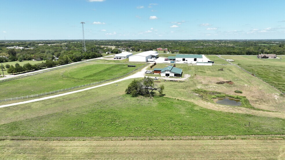 1253 N Hill St, Van Alstyne, TX à vendre - Photo de l’immeuble – Image 3 sur 35