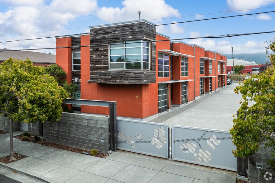 1331 7th St, Berkeley, CA à vendre - Photo de l’immeuble – Image 1 sur 23