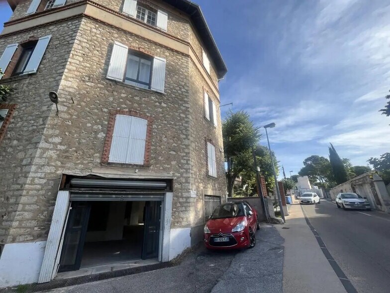 63 Avenue Joseph Louis Ortolan, Toulon à vendre - Photo de l’immeuble – Image 2 sur 10