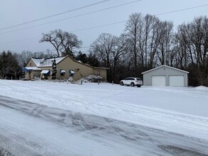 6053 Rock Falls Rd, Luxemburg, WI à vendre Photo de l’immeuble– Image 2 sur 8