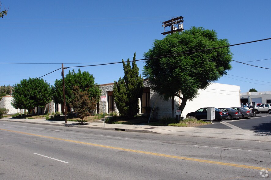 9840-9848 Owensmouth Ave, Chatsworth, CA à louer - Photo de l’immeuble – Image 2 sur 3