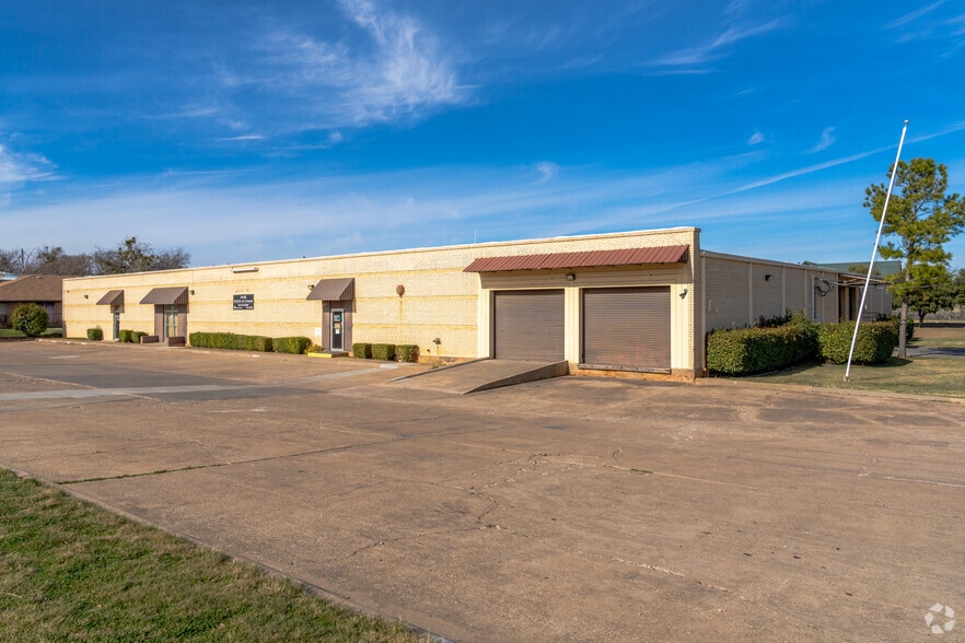 2200 5th St, Wichita Falls, TX à louer - Photo principale – Image 1 sur 64