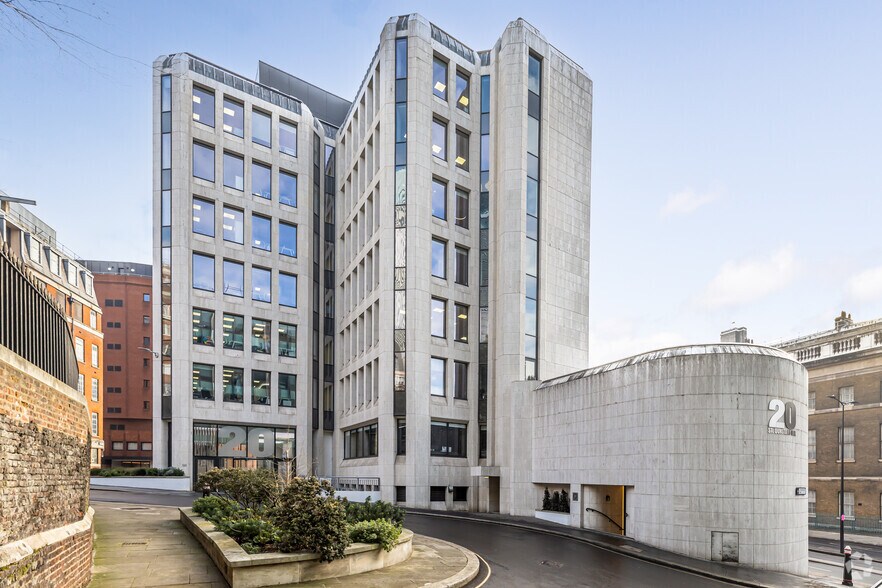 20 St Dunstans Hl, Londres à louer - Photo principale – Image 1 sur 28
