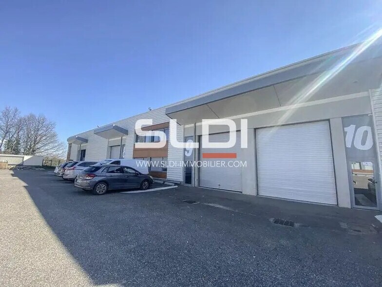 1 Rue Galilée, Saint-Priest à louer - Photo de l’immeuble – Image 1 sur 4