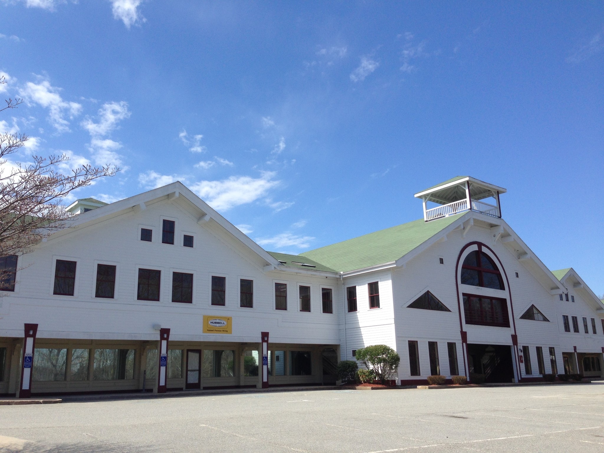 23 Clara Dr, Mystic, CT à louer Photo principale– Image 1 sur 6