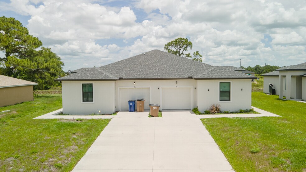 Lehigh Acres Duplex Portfolio portefeuille de 5 biens à vendre sur LoopNet.fr - Photo de l’immeuble – Image 2 sur 9
