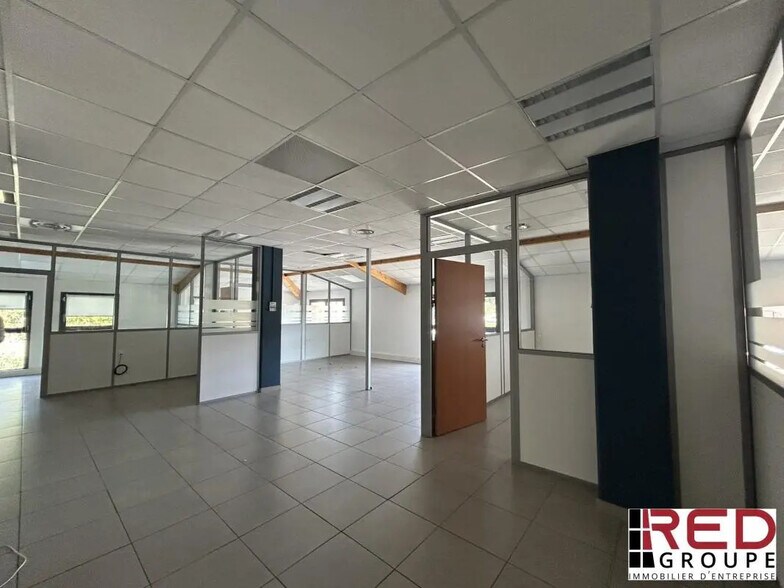 Bureau dans Le Tholonet à vendre - Photo de l’immeuble – Image 1 sur 9