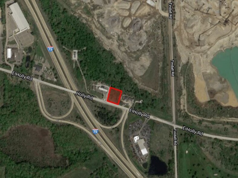 8453 E Holly Rd, Holly, MI à vendre - Photo de l’immeuble – Image 1 sur 2