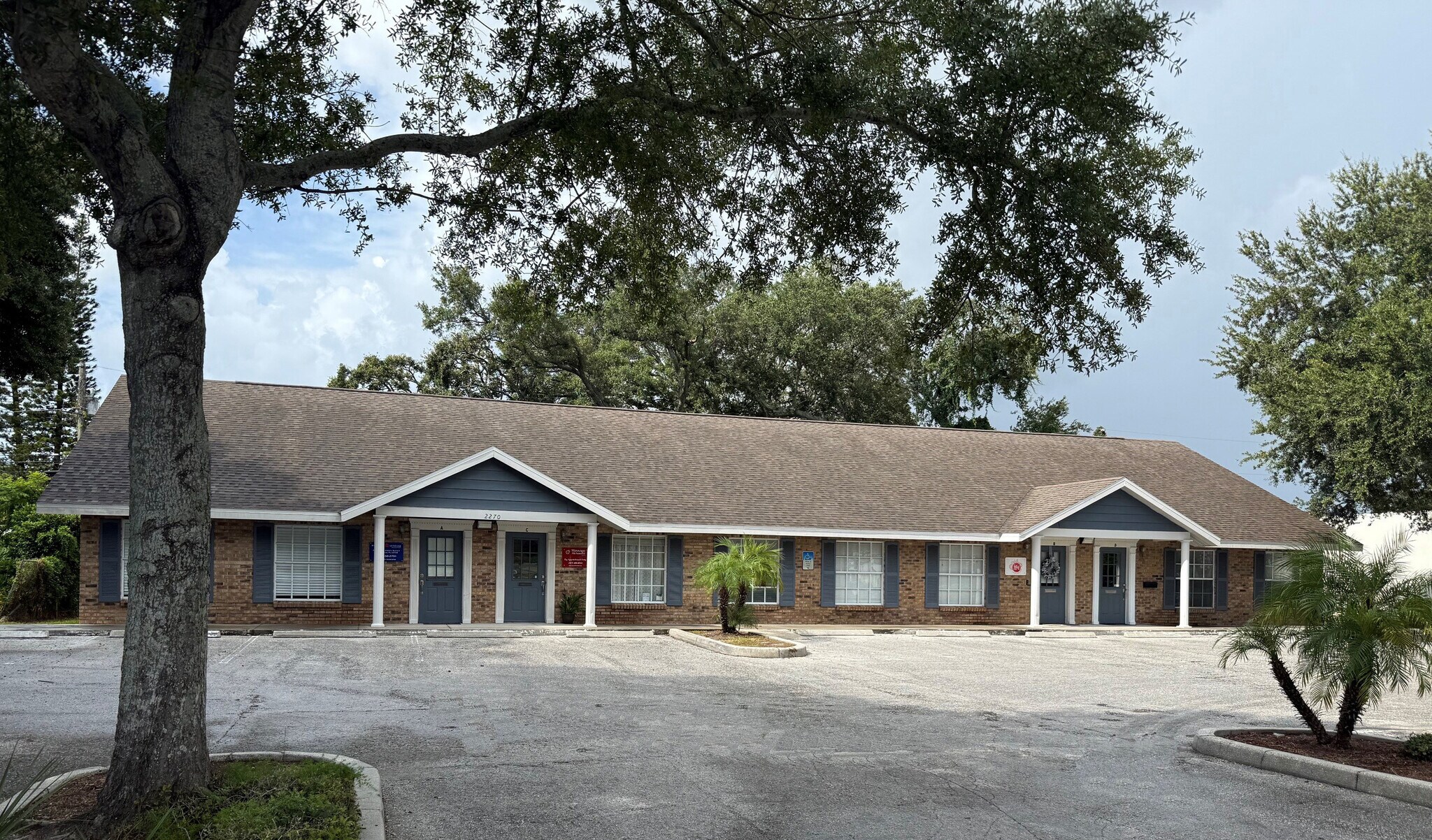 2270 Drew St, Clearwater, FL à louer Photo de l’immeuble– Image 1 sur 6