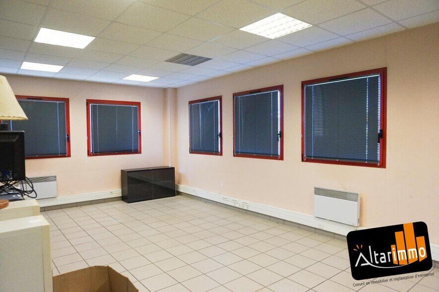 Bureau dans Châteaudun à vendre - Photo intérieure – Image 3 sur 5