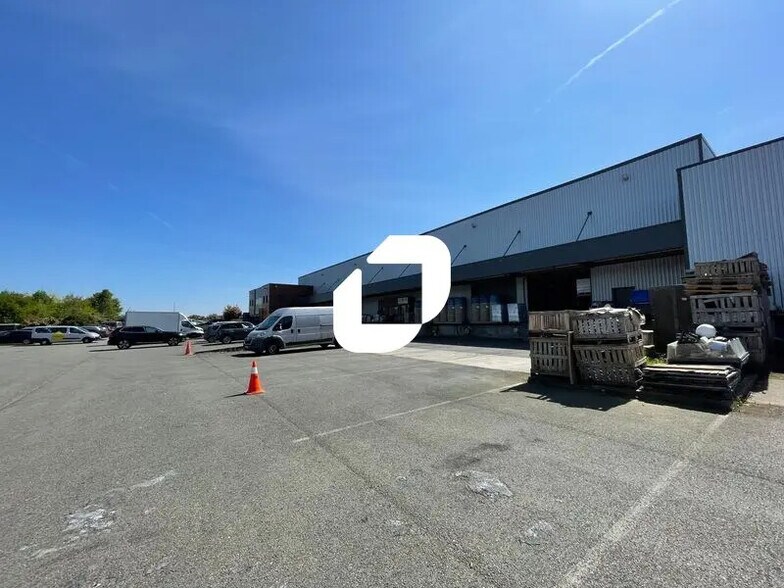 Avenue Beaumontoir, Louvres à louer - Photo de l’immeuble – Image 1 sur 13