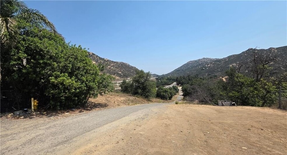 3027 Rainbow Valley Boulevard West, Fallbrook, CA à vendre - Autre – Image 3 sur 7