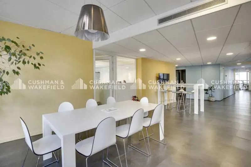 43-45 Avenue Paul Doumer, Rueil-Malmaison à louer - Photo de l’immeuble – Image 2 sur 12