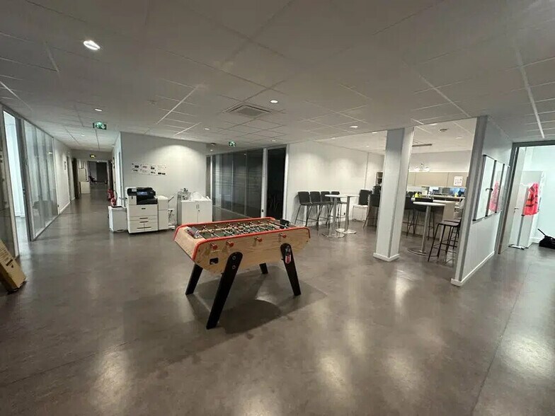 Bureau dans Reims à louer - Photo intérieure – Image 2 sur 13