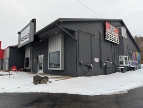 5700 N US-31 Hwy, Acme, MI à louer Photo intérieure– Image 2 sur 20