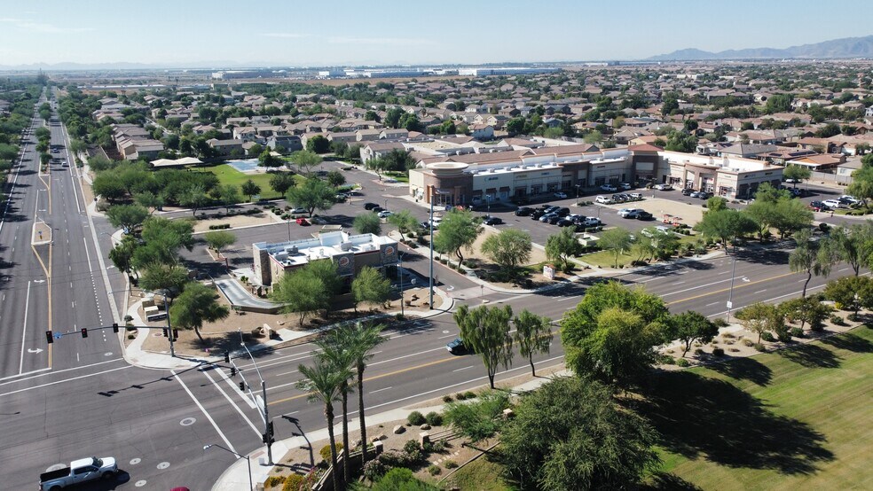 14741 W Cactus Rd, Surprise, AZ à vendre - Photo de l’immeuble – Image 2 sur 3
