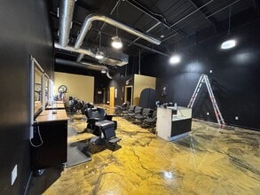 12030 Bandera Rd, Helotes, TX à louer Photo intérieure– Image 1 sur 2