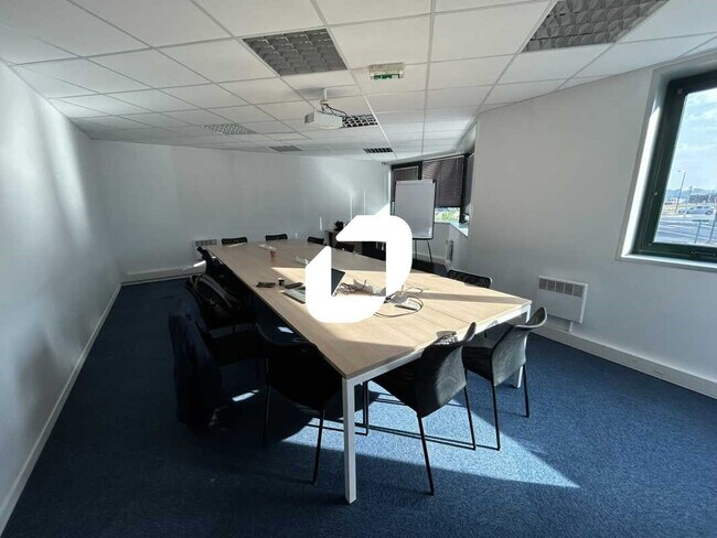 Plus de détails pour Bureau à louer