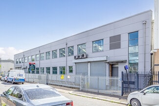 Plus de détails pour Belvue Rd, Northolt - Industriel/Logistique à vendre