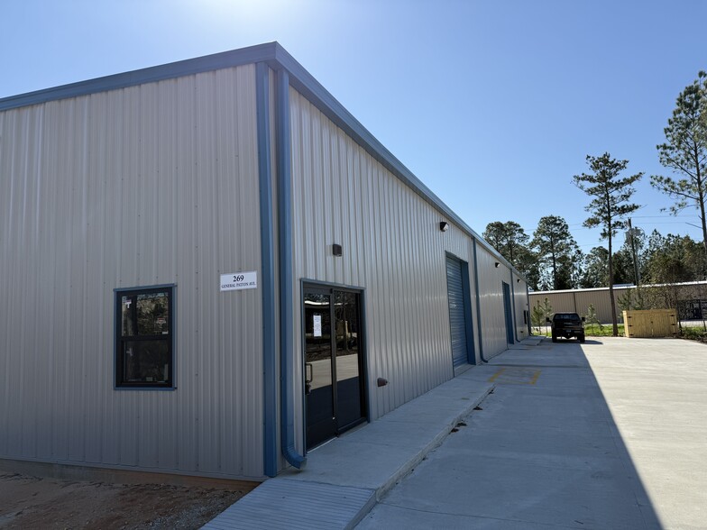 269 General Patton Ave, Mandeville, LA à louer - Photo de l’immeuble – Image 1 sur 14