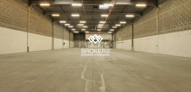 Plus de détails pour Bureau, Industriel/Logistique à louer