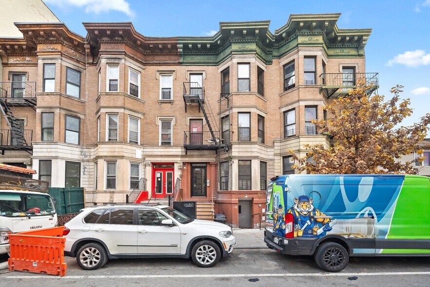 1550 Bryant Ave, Bronx, NY à vendre - Photo de l’immeuble – Image 2 sur 6