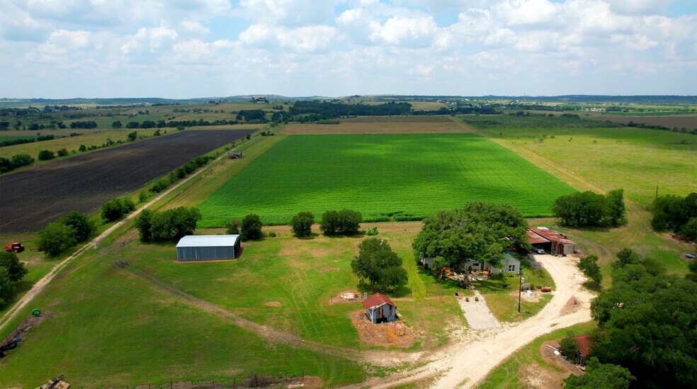 2550 York Creek Rd, New Braunfels, TX à vendre - Photo de l’immeuble – Image 2 sur 35
