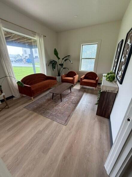 2117 S Stewart Ave, Springfield, MO à vendre - Photo de l’immeuble – Image 3 sur 17