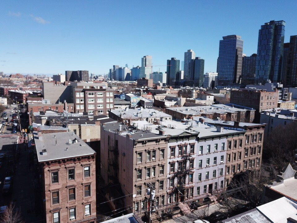 102 Wayne St, Jersey City, NJ à vendre Photo principale– Image 1 sur 8