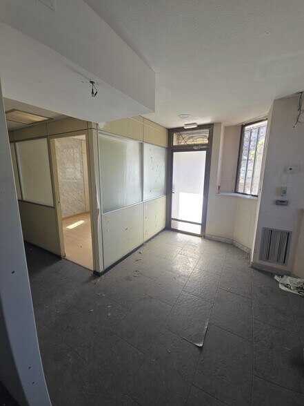 Local commercial dans Zaragoza, Zaragoza à vendre - Photo intérieure – Image 2 sur 16