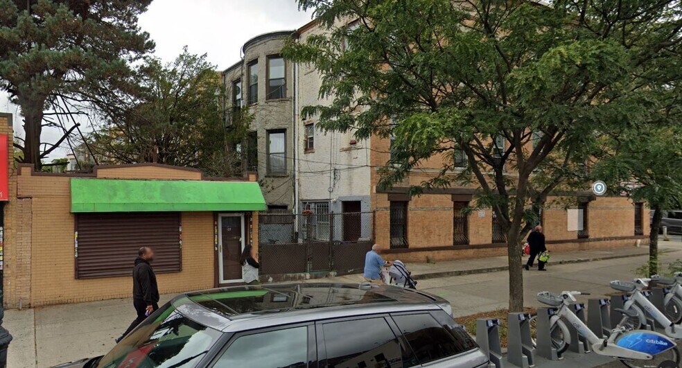 6098 69th Ave, Ridgewood, NY à vendre - Photo de l’immeuble – Image 3 sur 4