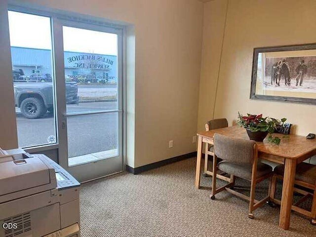 652 W Dutton Rd, Eagle Point, OR à louer - Photo de l’immeuble – Image 3 sur 19