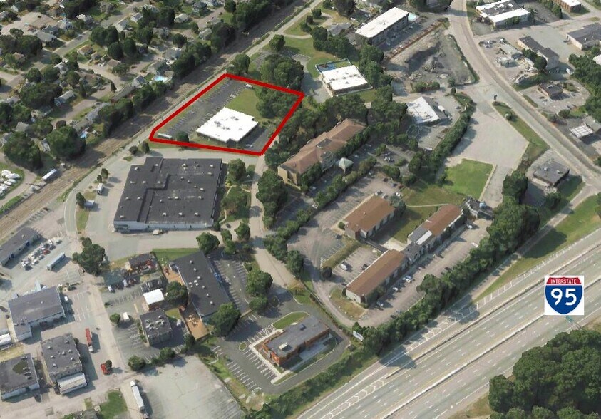 50 Jefferson Park Rd, Warwick, RI à vendre - Photo de l’immeuble – Image 3 sur 3