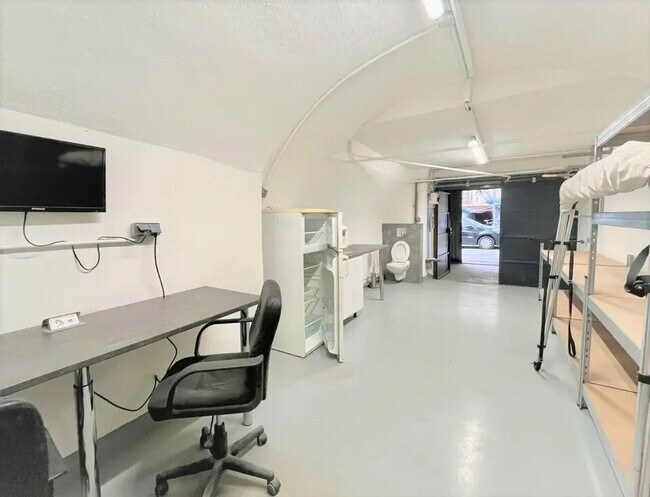 Plus de détails pour Industriel/Logistique à louer