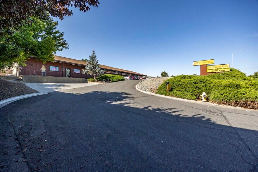7509 W Deschutes Rd, Kennewick, WA à louer - Photo de l’immeuble – Image 2 sur 29